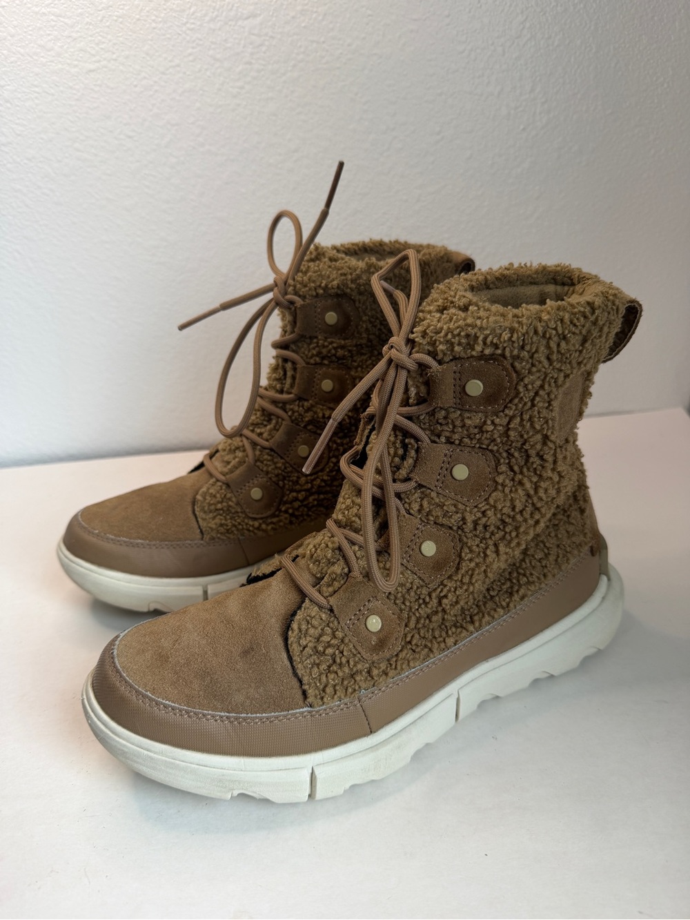 Sorel Tan Leather and Fleece Explorer II Joan Cozy Boot Size 8